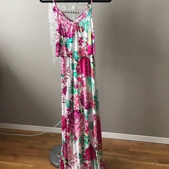 Floral maxi dress - Picture 1 of 1